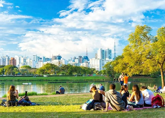 Studio moderno com Wifi e academia, ao lado do Parque Ibirapuera, Metrô - Dabra House